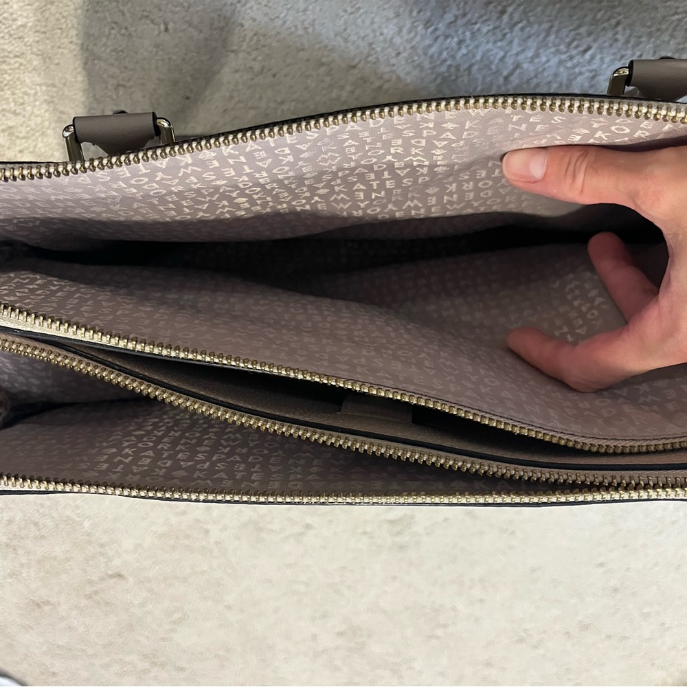 Kate Spade Cream Shoulder Purse - Picture 4 of 7
